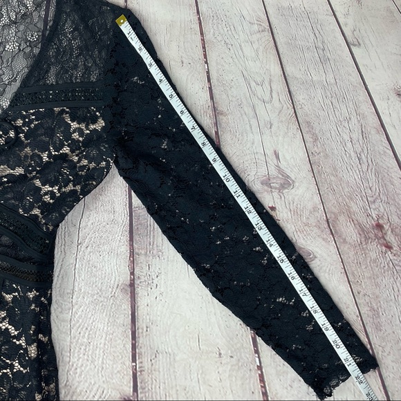 Express Black Floral Lace Nude Plunging Neckline Mini Dress  Size 6 - Picture 9 of 13